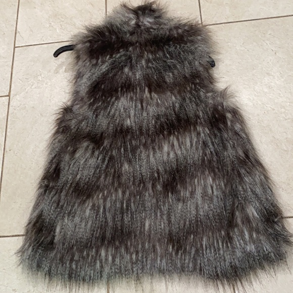 Adrianna Papell sleeveless faux fur Vest Brand new - Picture 4 of 10